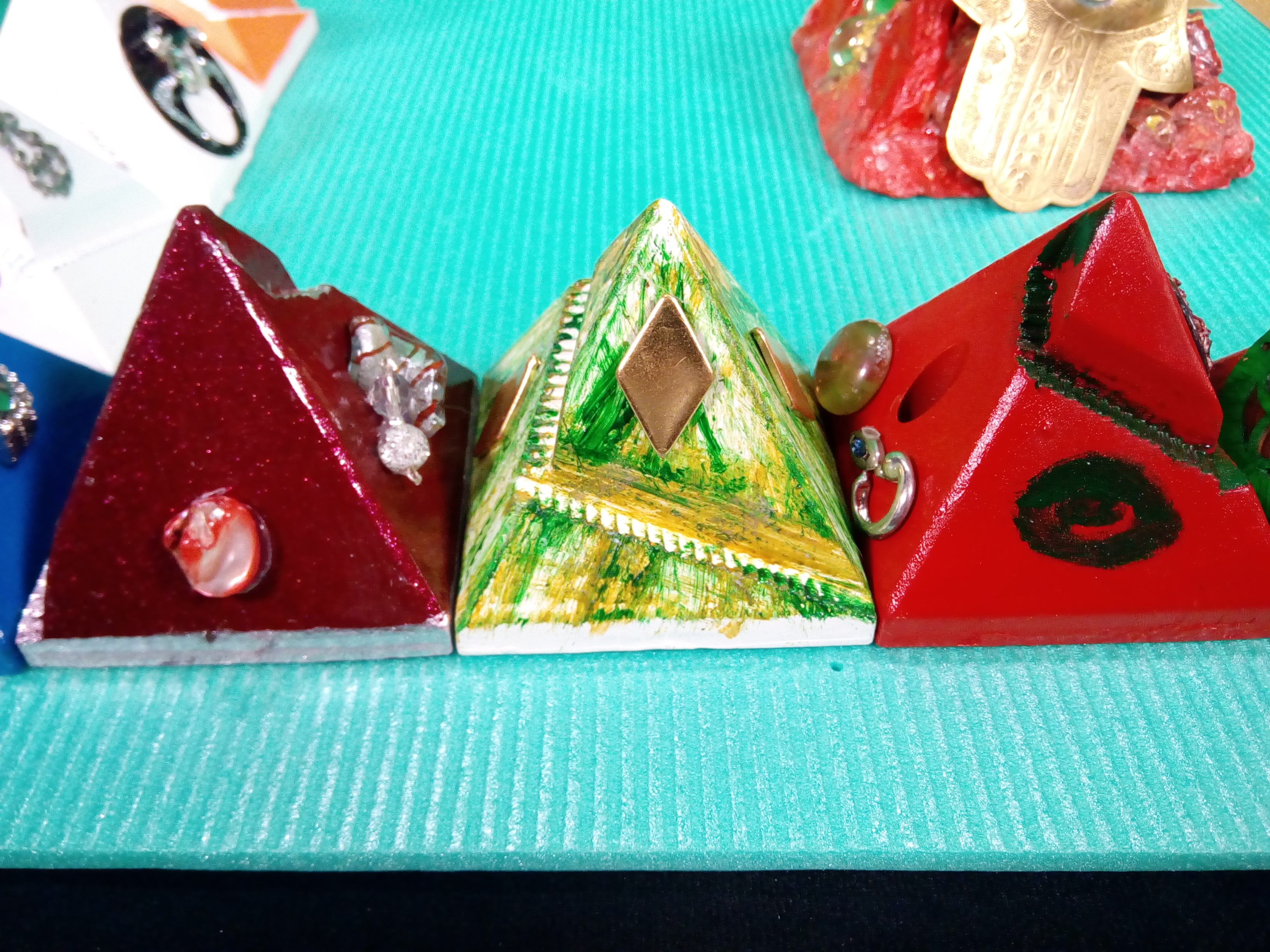 piramide-crveni-mag